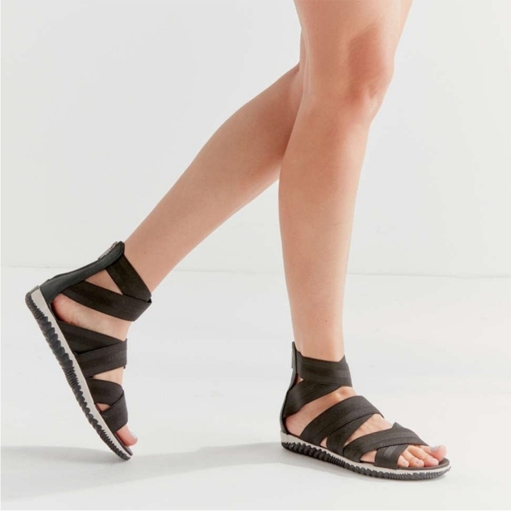 Sorel Out N About Plus Strap Sandals - black